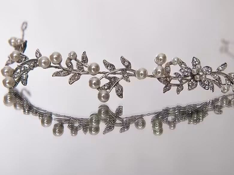 Grinaldas e Tiaras